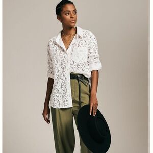 White lace Anthropologie blouse, size Xs